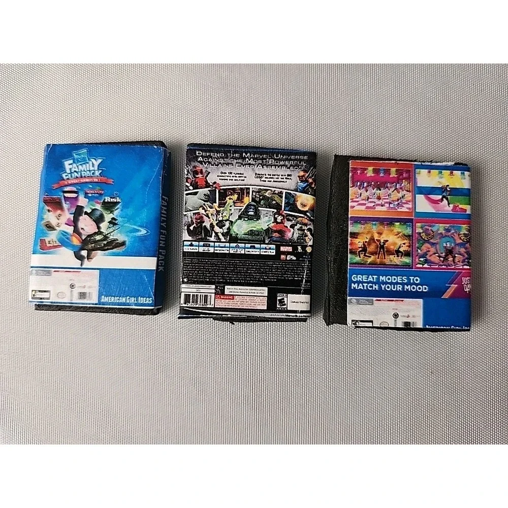 Lot 5 Miniatures Toys PlayStation Controller PS4 Games Lego Avengers, Just Dance